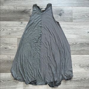 Gray and Black Sleeveless Dress